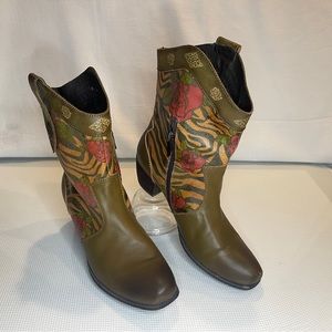 Spring step Billie Western style floral boots women’s size 10